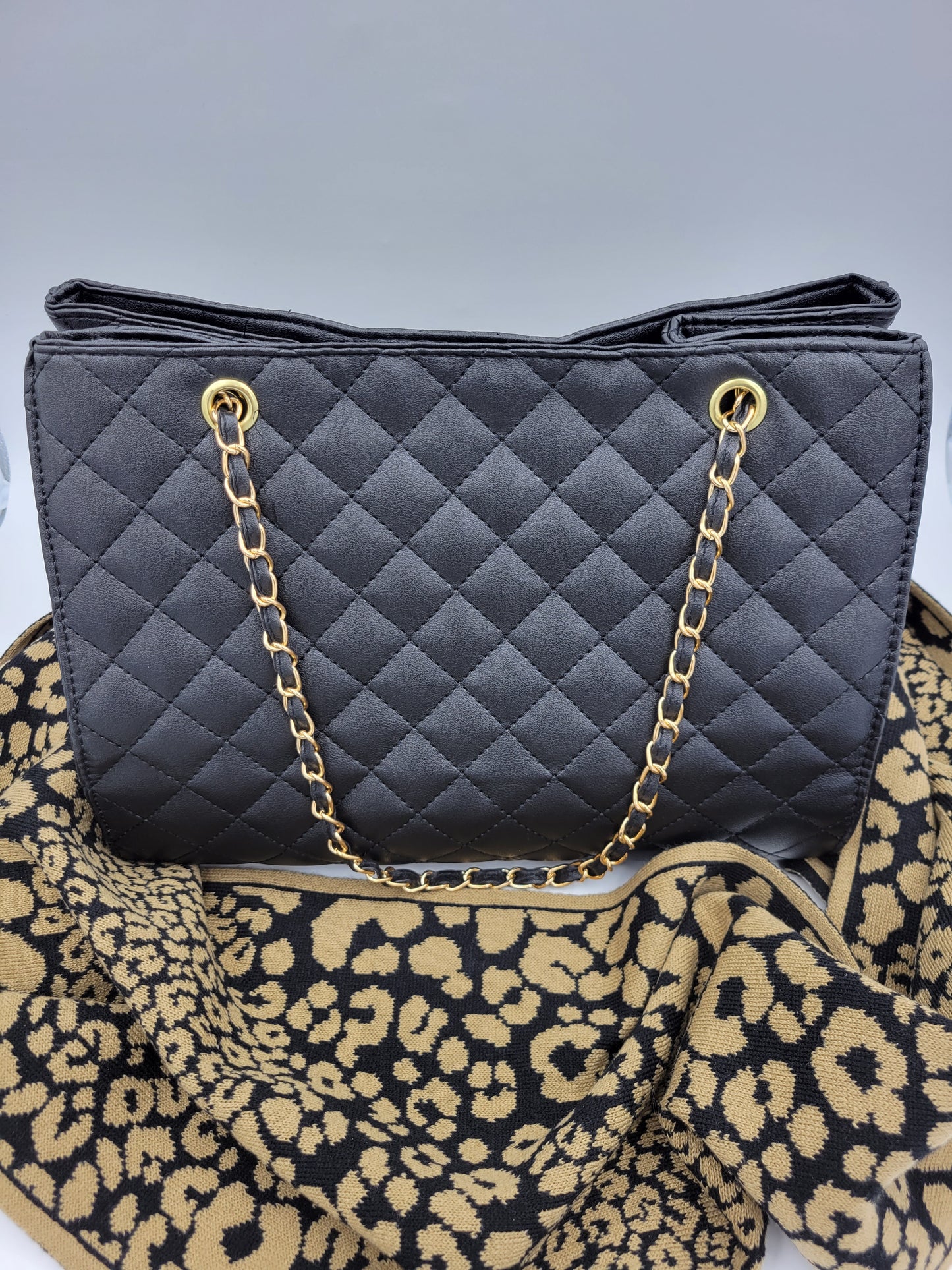 Everyday Diva Purse in Black