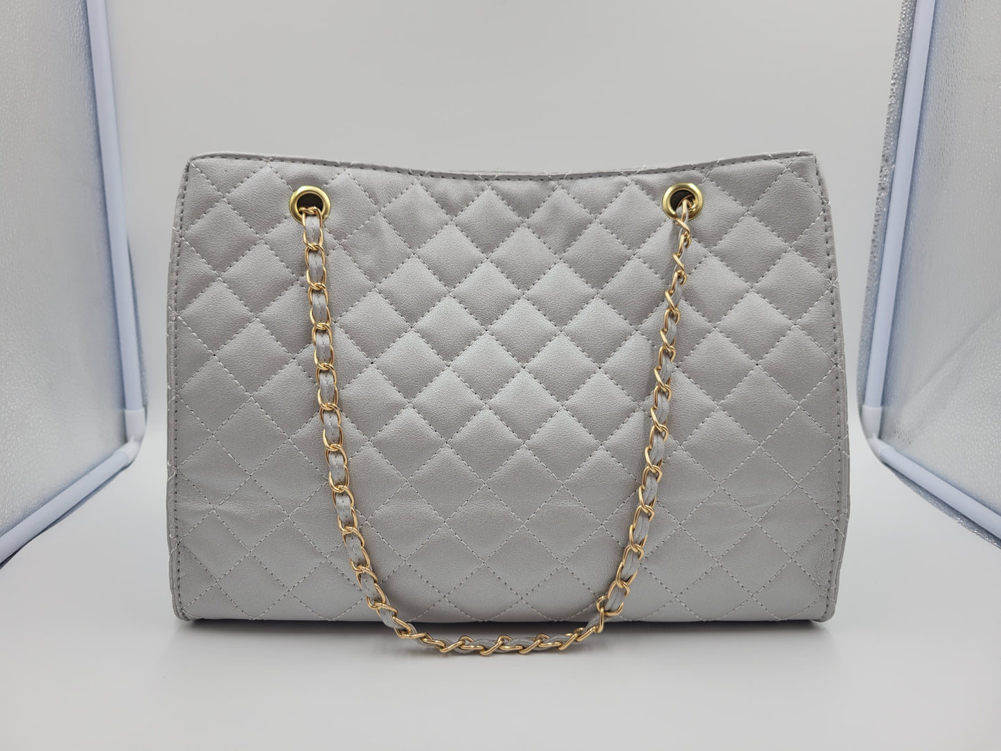Everyday Diva Purse in Silver